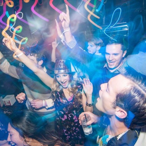 πbookmark my closetπ - Picture 11 of 16